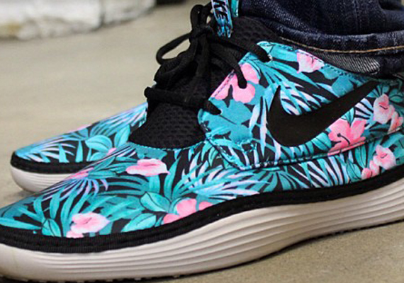 Floral Nike Solarsoft Moc