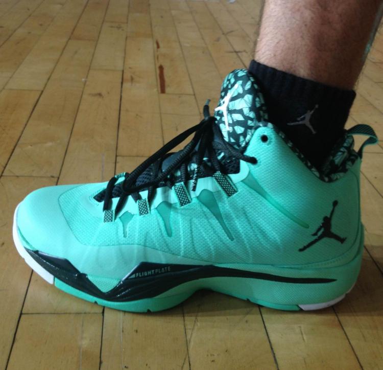 Jordan Super Fly 2 Green Glow Black 02