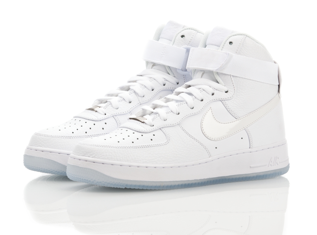 Nike Air Force 1 High trainers in triple white