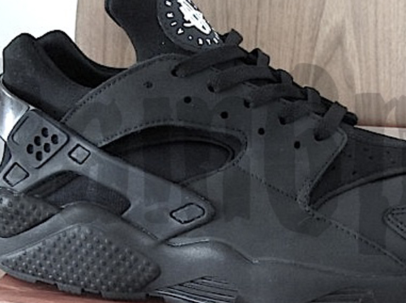 Nike huaraches cheap blackout