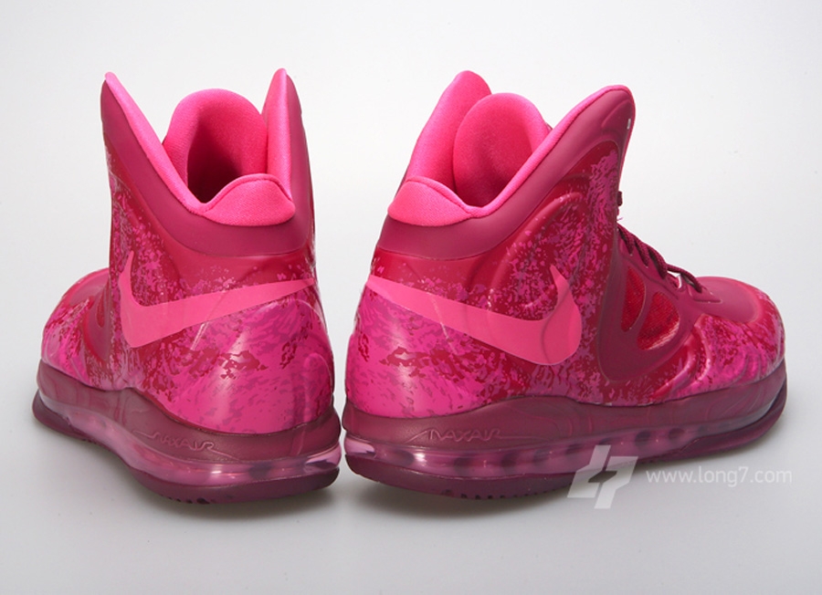 Nike store hyperposite pink