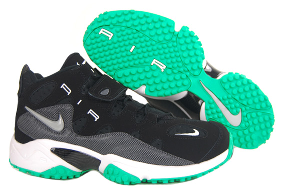 Nike Air Turf Raider Black Grey Green 4