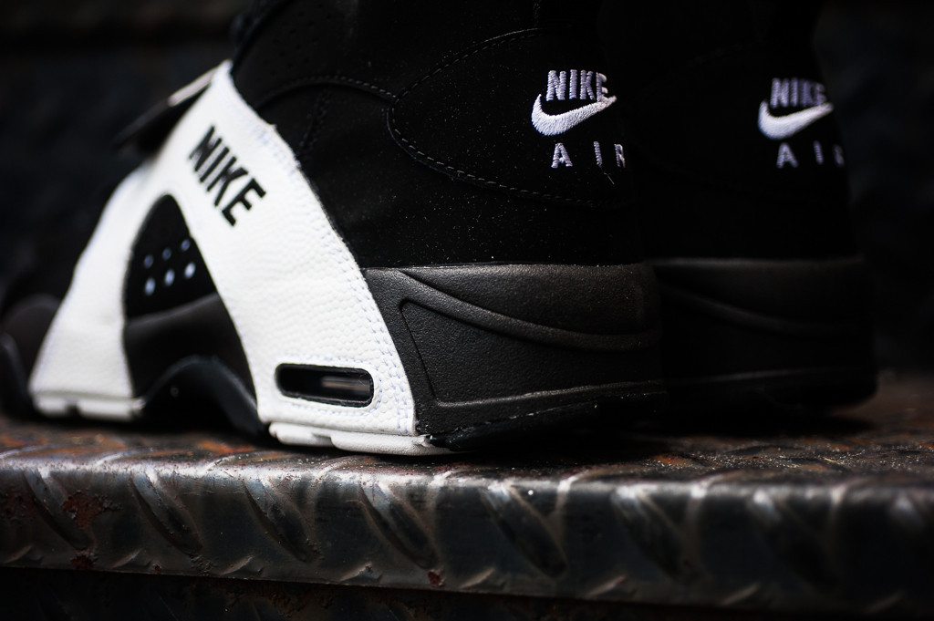 Nike Air Veer Black White 02