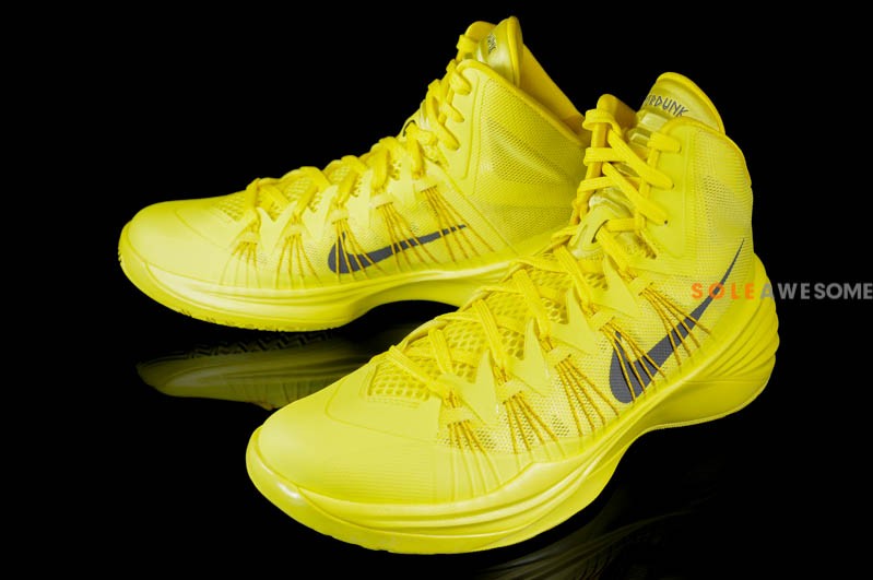 Nike Hyperdunk 2013 Sonic Yellow 1