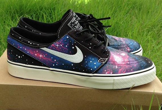 ____New York Yankees Nike Galaxy Branded Shoes - BTF Store