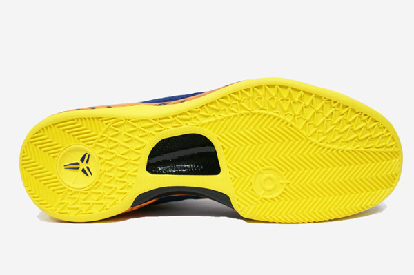 Nike Kobe 8 Deep Royal Blue Tour Yellow Midnight Navy 02