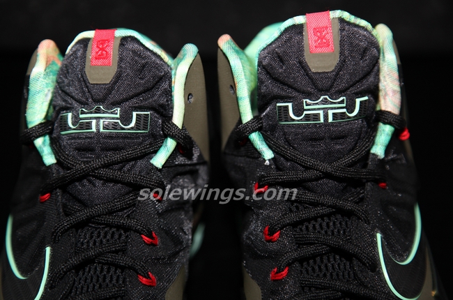 Nike Lebron Xi Parachut Gold Arctic Green Dark Loden Black 02