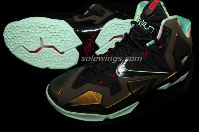 Nike Lebron Xi Parachut Gold Arctic Green Dark Loden Black 04