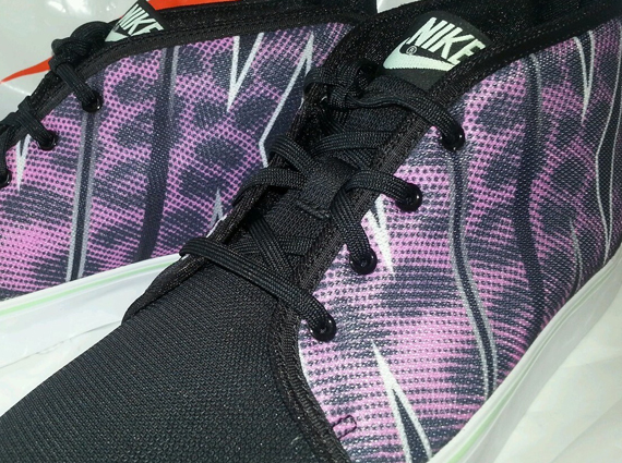 Nike Toki Mid Logo Print Sample