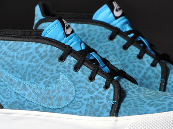 Nike Toki Premium FB "Blue Leopard"