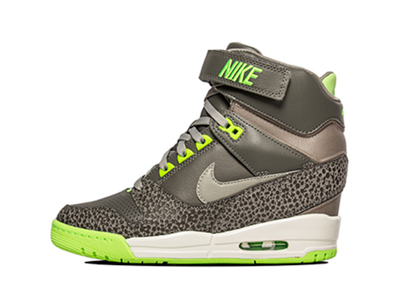 Nike air revolution shop sky hi greece