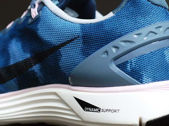 Nike Wmns Lunarglide 5 Blue Camo 6