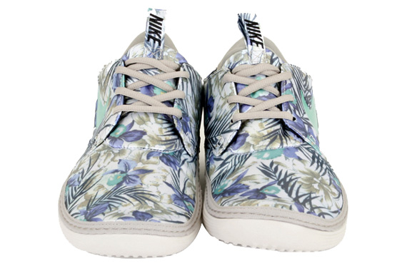 Nike Wmns Solarsoft Moccasin Floral Stone Crystal Mint 02
