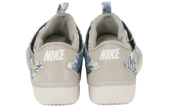 Nike Wmns Solarsoft Moccasin Floral Stone Crystal Mint 03