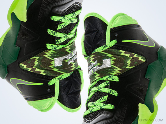 Nike Zoom Soldier VII - Black - Gorge Green - Neon
