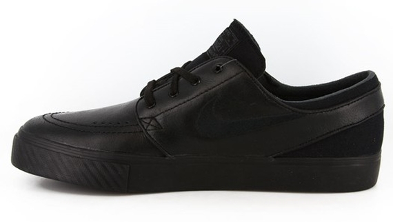 Chemie Zinloos lezing Nike SB Stefan Janoski Leather "Blackout" - SneakerNews.com