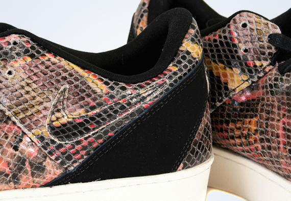 Kobe hot sale snakeskin 8