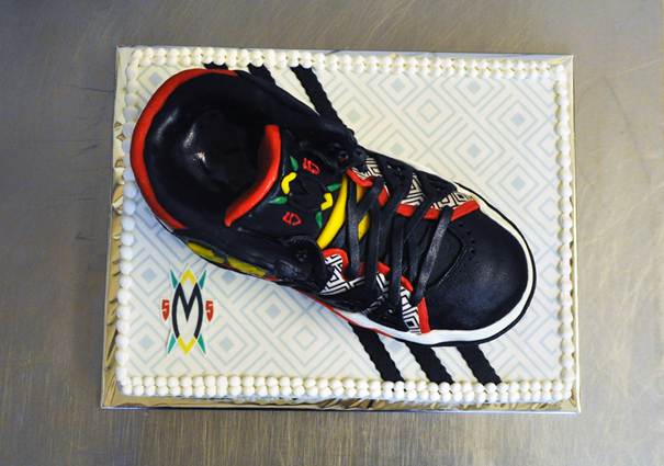 Adidas Mutombo Sneaker Cake 05