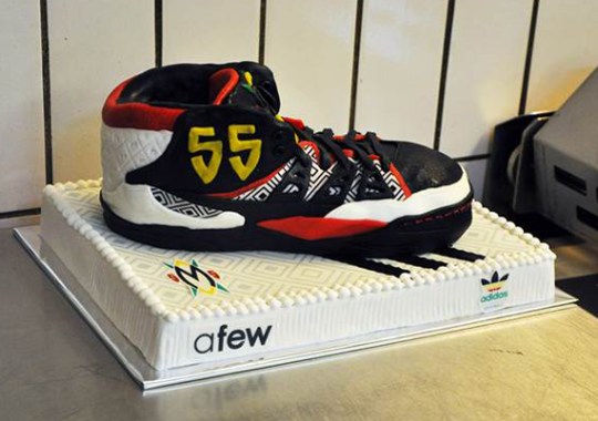 book mutombo sneaker cake