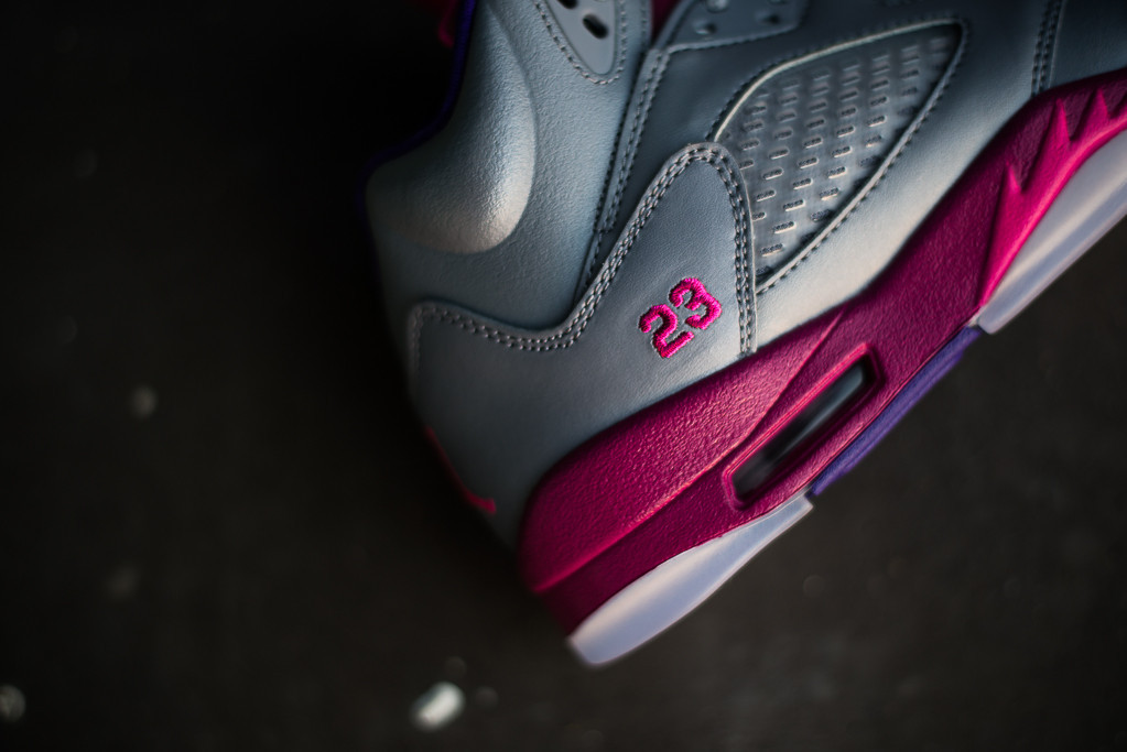 Air Jordan V Gs Cement Grey Arriving At Retailers 01