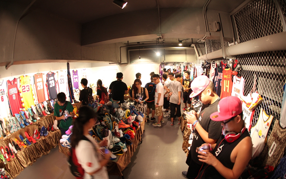 Flying Sneakers Carnival Event Recap 01