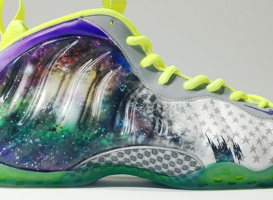 Nike best sale foamposite iridescent