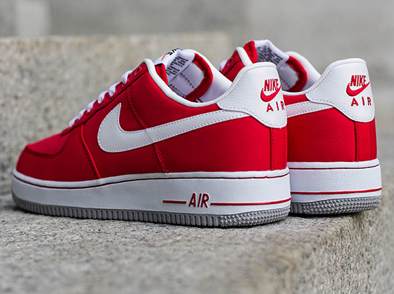 Nike Air Force 1 Low 