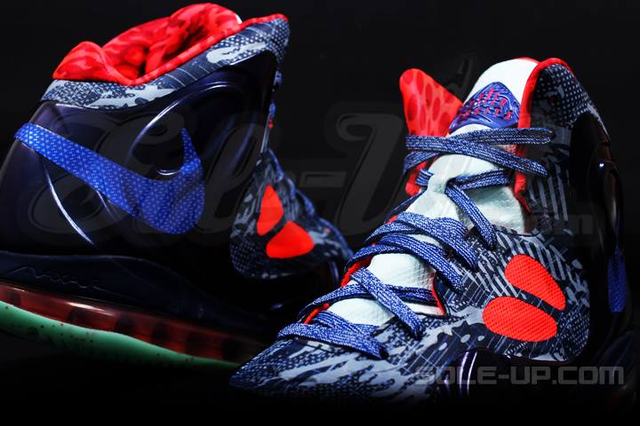 Nike Air Max Hyperposite Blue Red Graphic 3