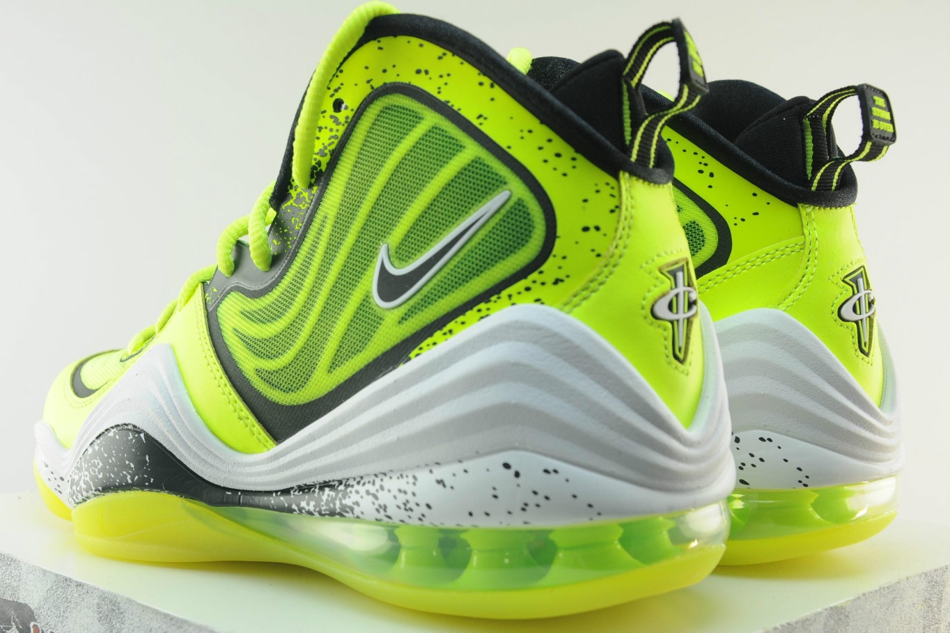 Nike Air Penny V Volt Black White 09