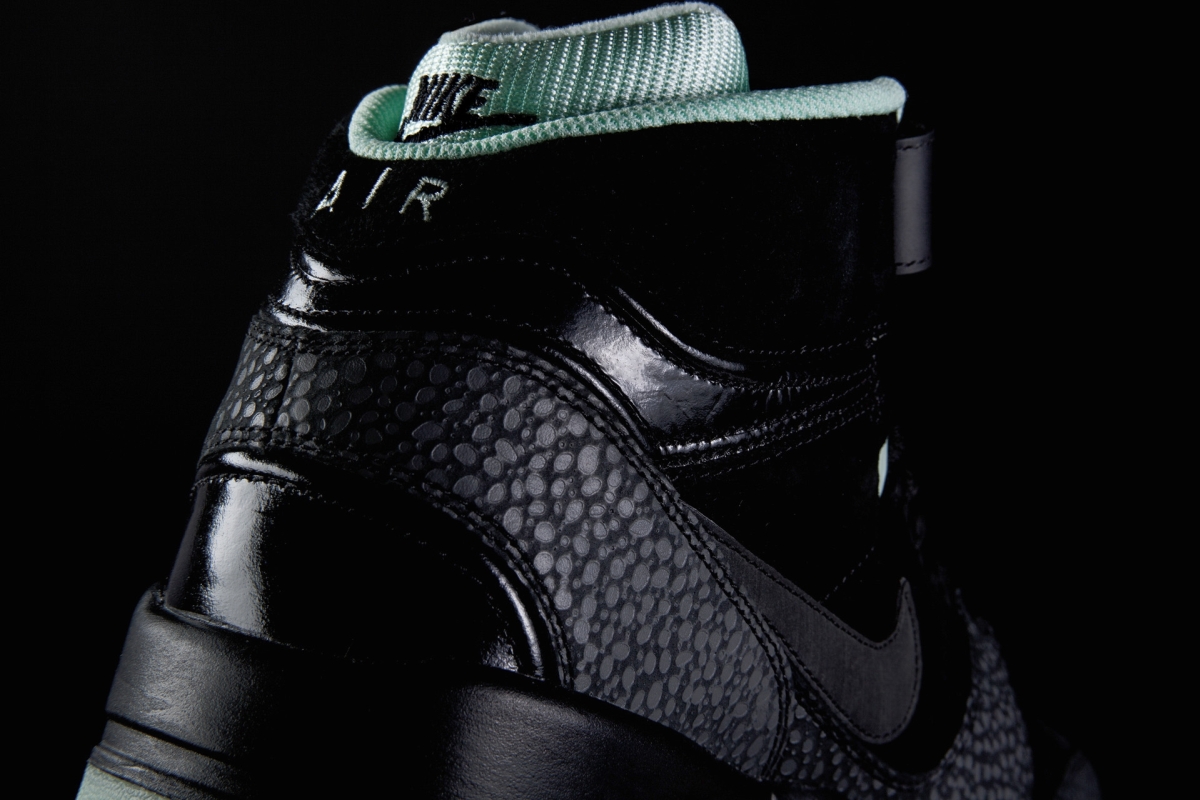 Nike Air Revolution Loverution Pack 03