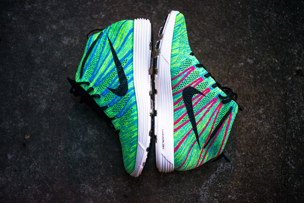 Nike Flyknit Chukka Blue Glow 2