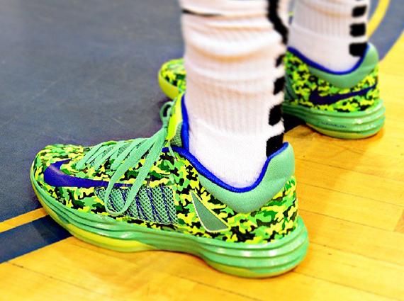 kyrie irving shoes yellow hyperdunk