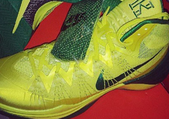 Nike Hyperdunk 2013 - Kyrie Irving PEs