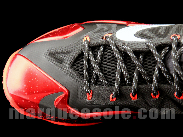 Nike Lebron Xi Heat 01