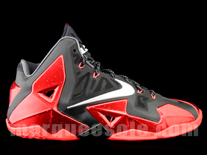 Nike Lebron Xi Heat 03
