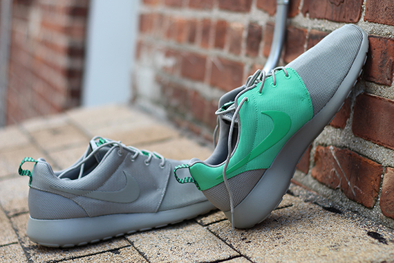 Nike Roshe Run Grey Green 5