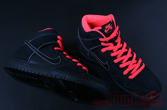 Nike Sb Dunk High Black Safari Atomic Red 4