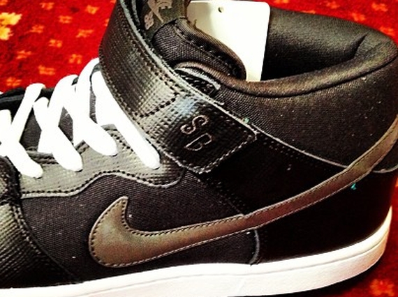 nike sb dunk mid black brown 1