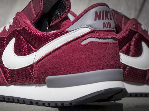 Nike air 2025 vortex maroon