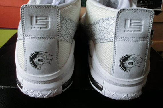 Nike Zoom LeBron II Low "Akron" PE on eBay
