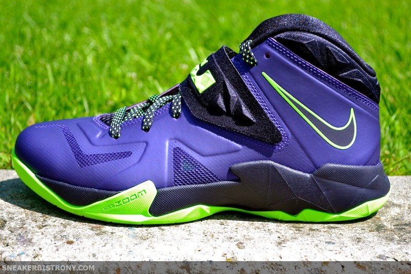 Nike Zoom Soldier Vii Court Purple Blueprint Flash Lime 03