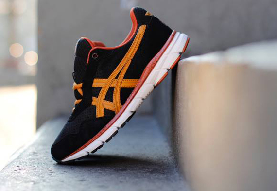 onitsuka tiger black and orange