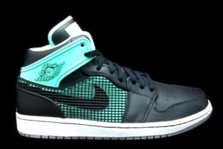 jordan 1 flight green glow