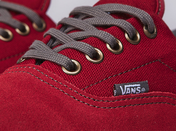 Vans authentic hotsell red gum