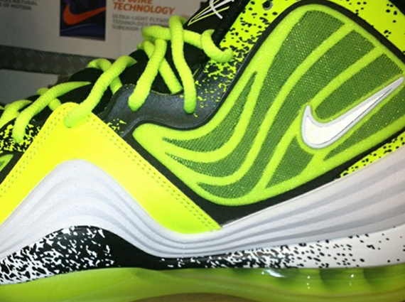 Volt Nike Air Penny V 01