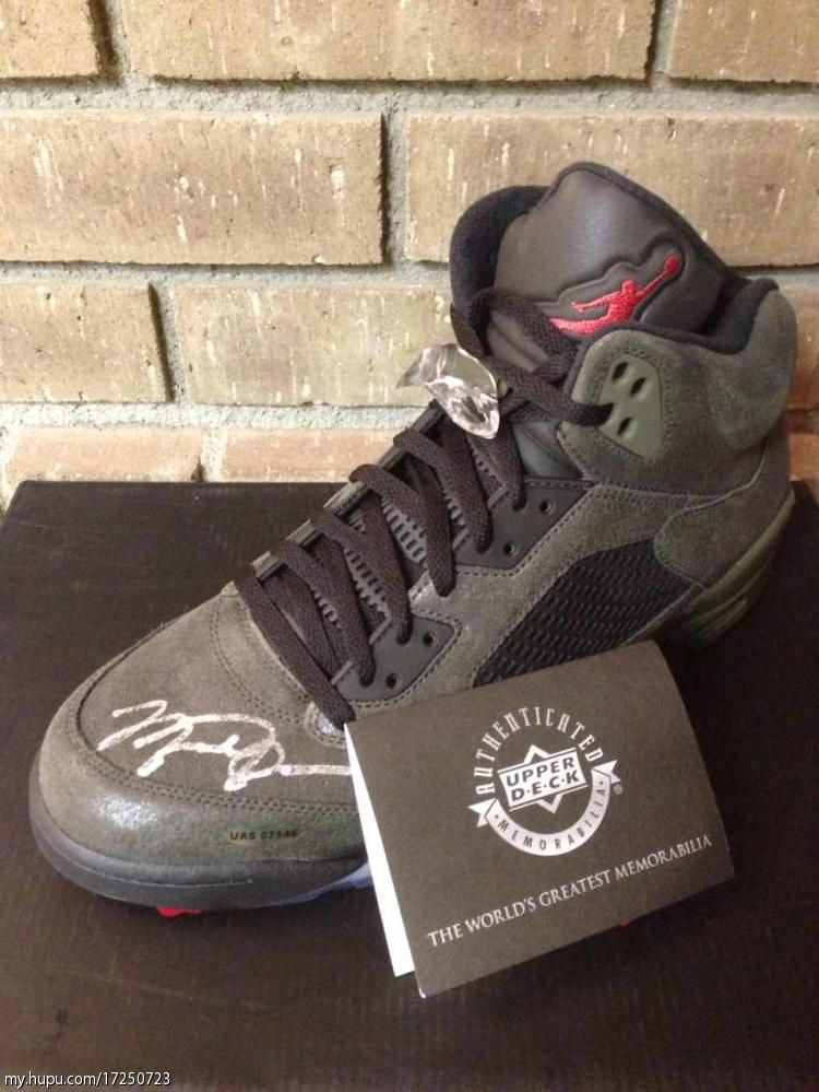 Air Jordan Retro Fear Pack Michael Jordan Autographed Set 9