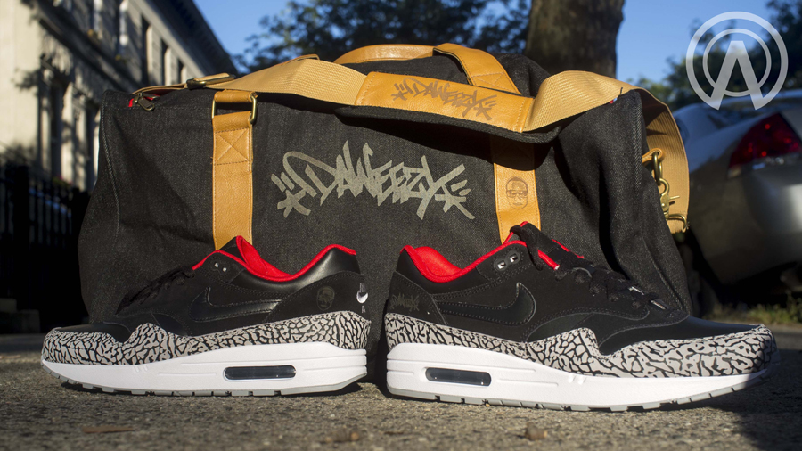 Nike air max on sale 1 black cement