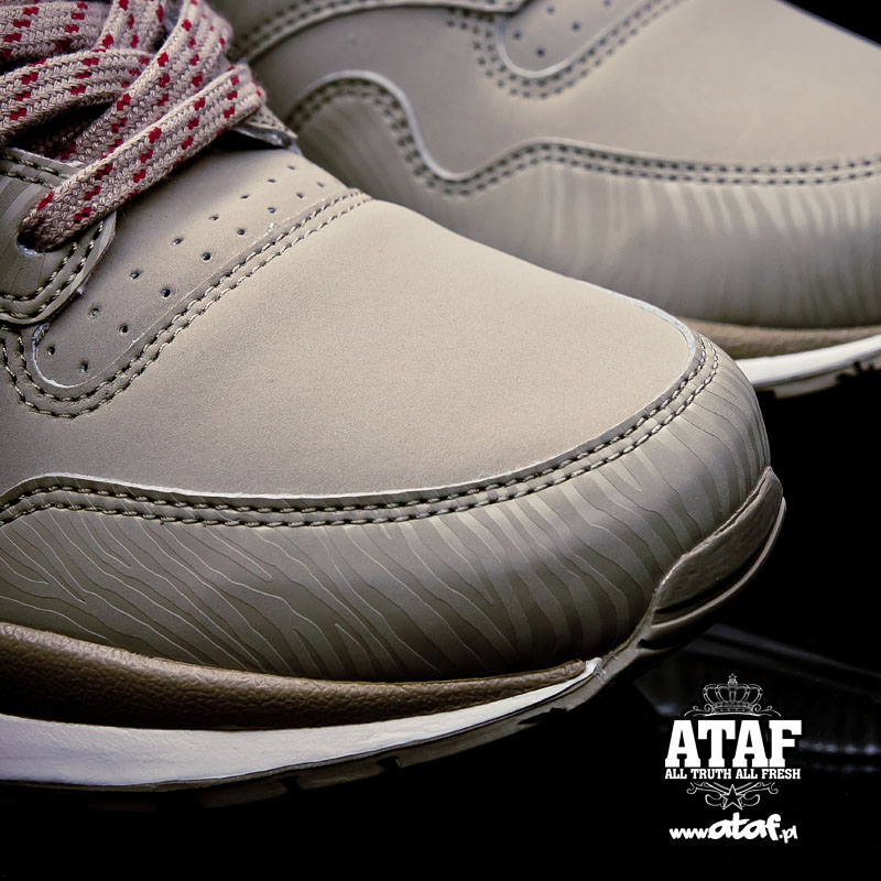 Air Safari Bamboo Red 3