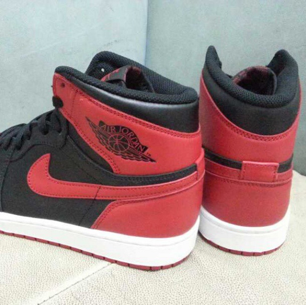 Bred Air Jordan 1 Retro High Og 3