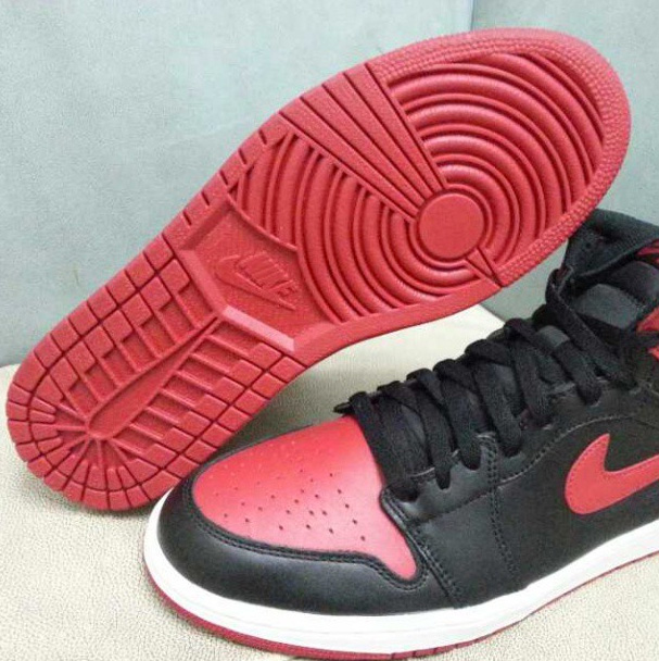 Bred Air Jordan 1 Retro High Og 4